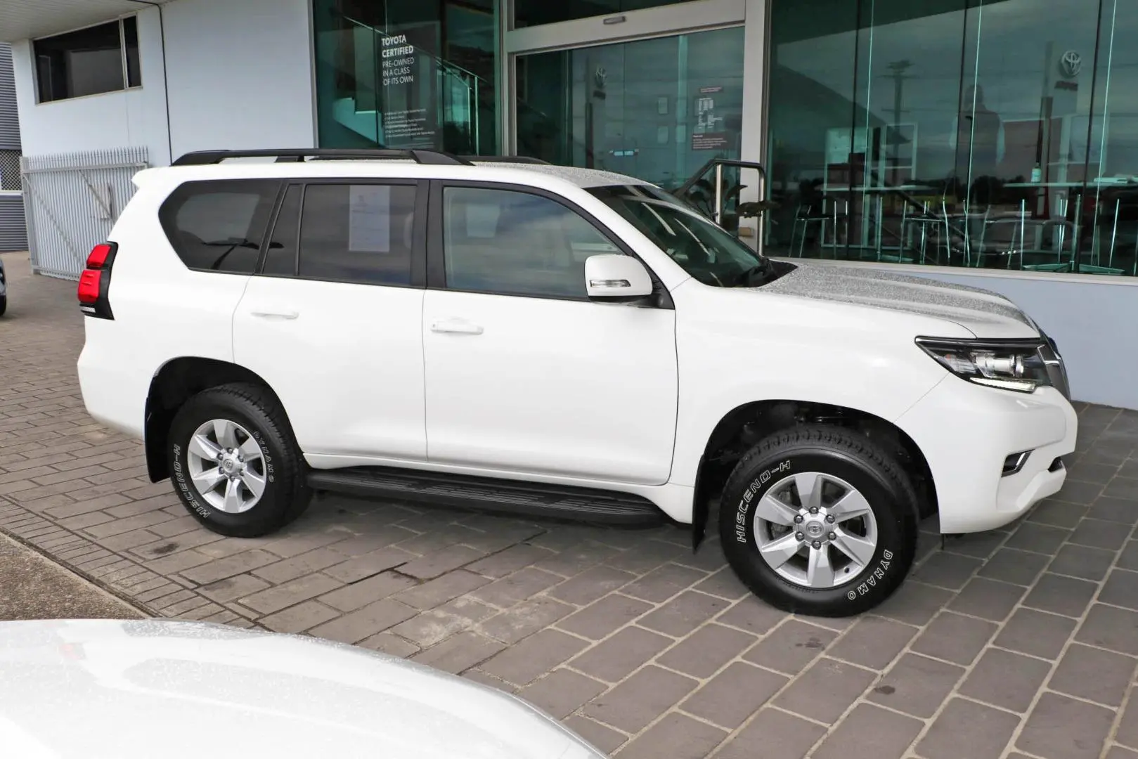 2023 Toyota Landcruiser Prado Gallery Image 7