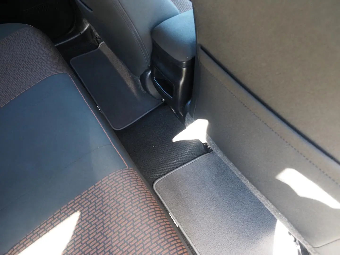 2016 Toyota Corolla Gallery Image 15