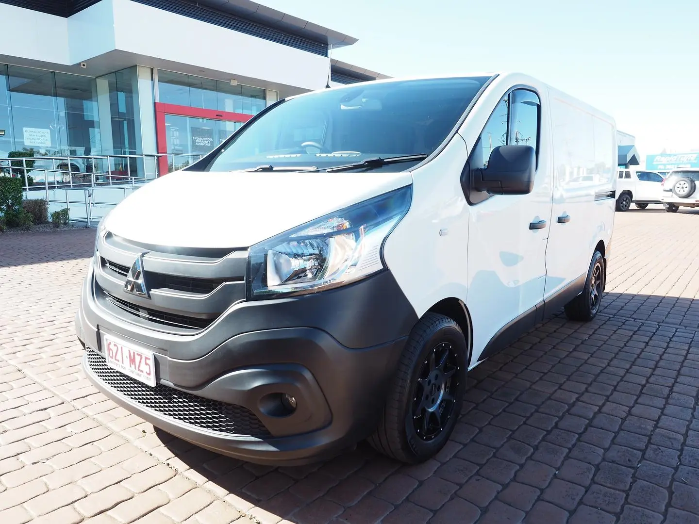 2021 Mitsubishi Express Gallery Image 7