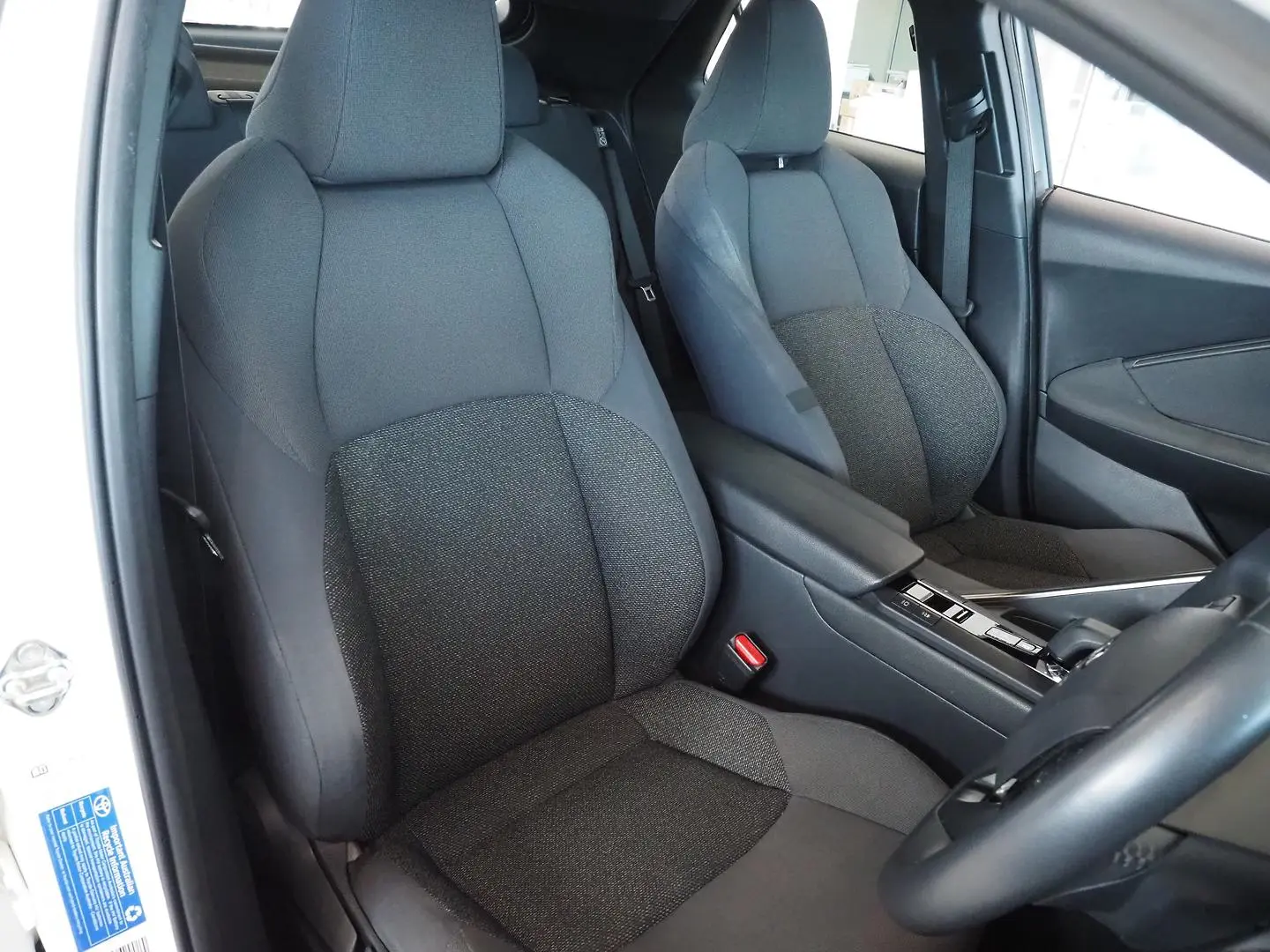 2024 Toyota C-HR Gallery Image 16