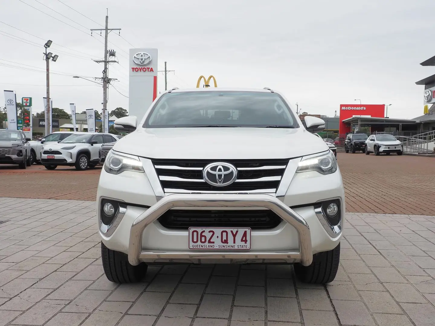 2017 Toyota Fortuner Gallery Image 9