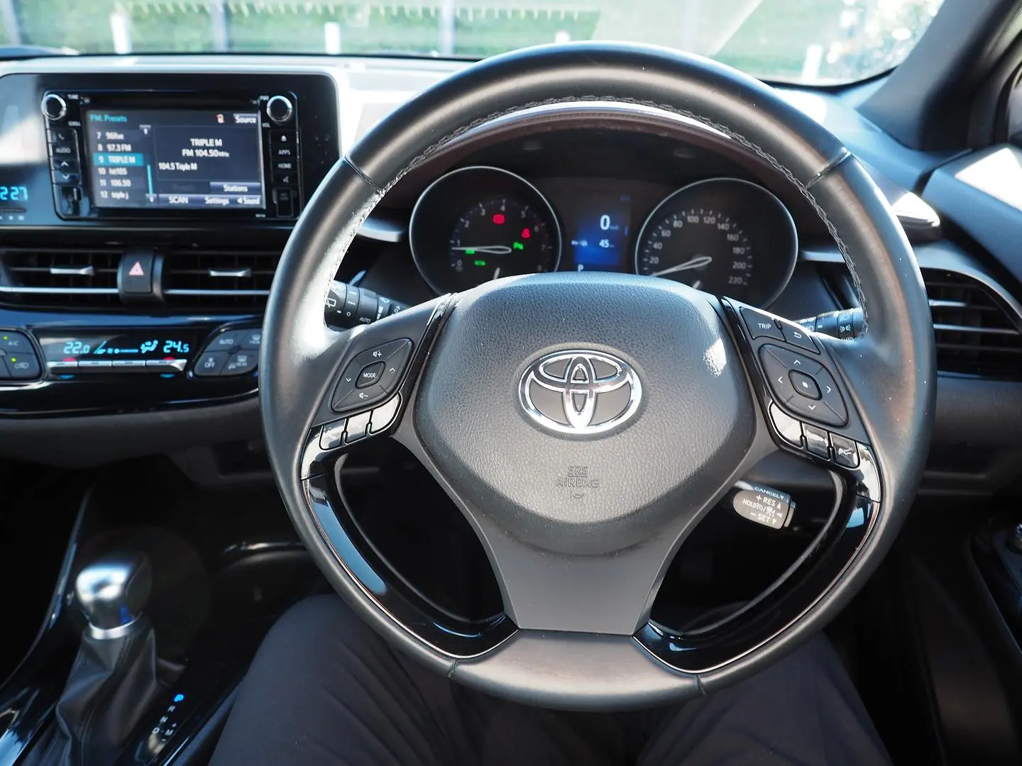 2018 Toyota C-HR Gallery Image 37