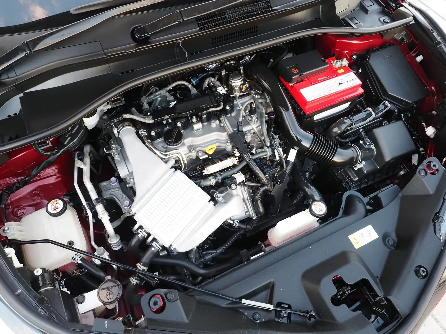 2019 Toyota C-HR Gallery Image 5