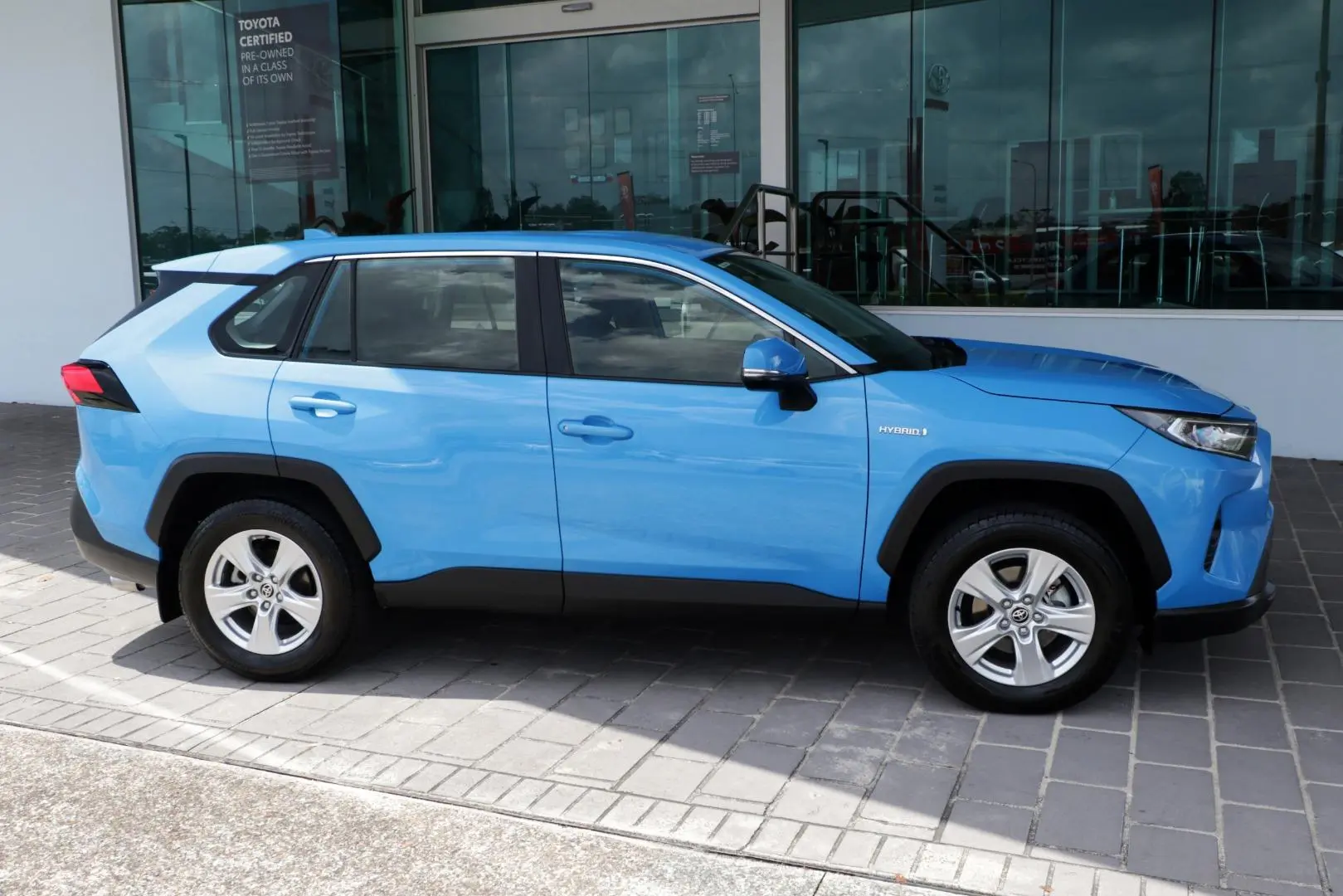 2021 Toyota RAV4 Gallery Image 5