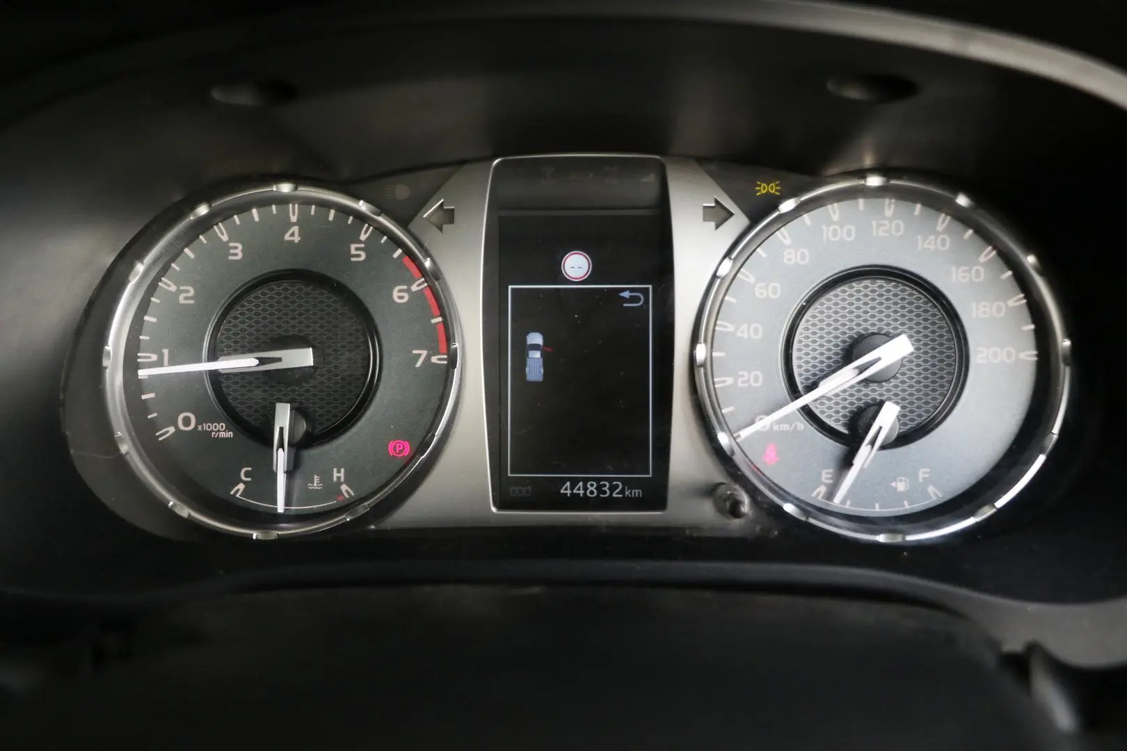 2021 Toyota Hilux Gallery Image 9