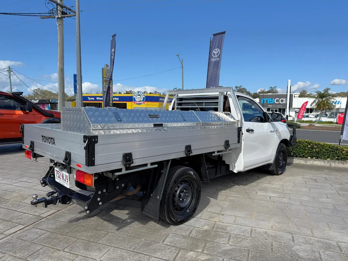 2018 Toyota Hilux Gallery Image 6