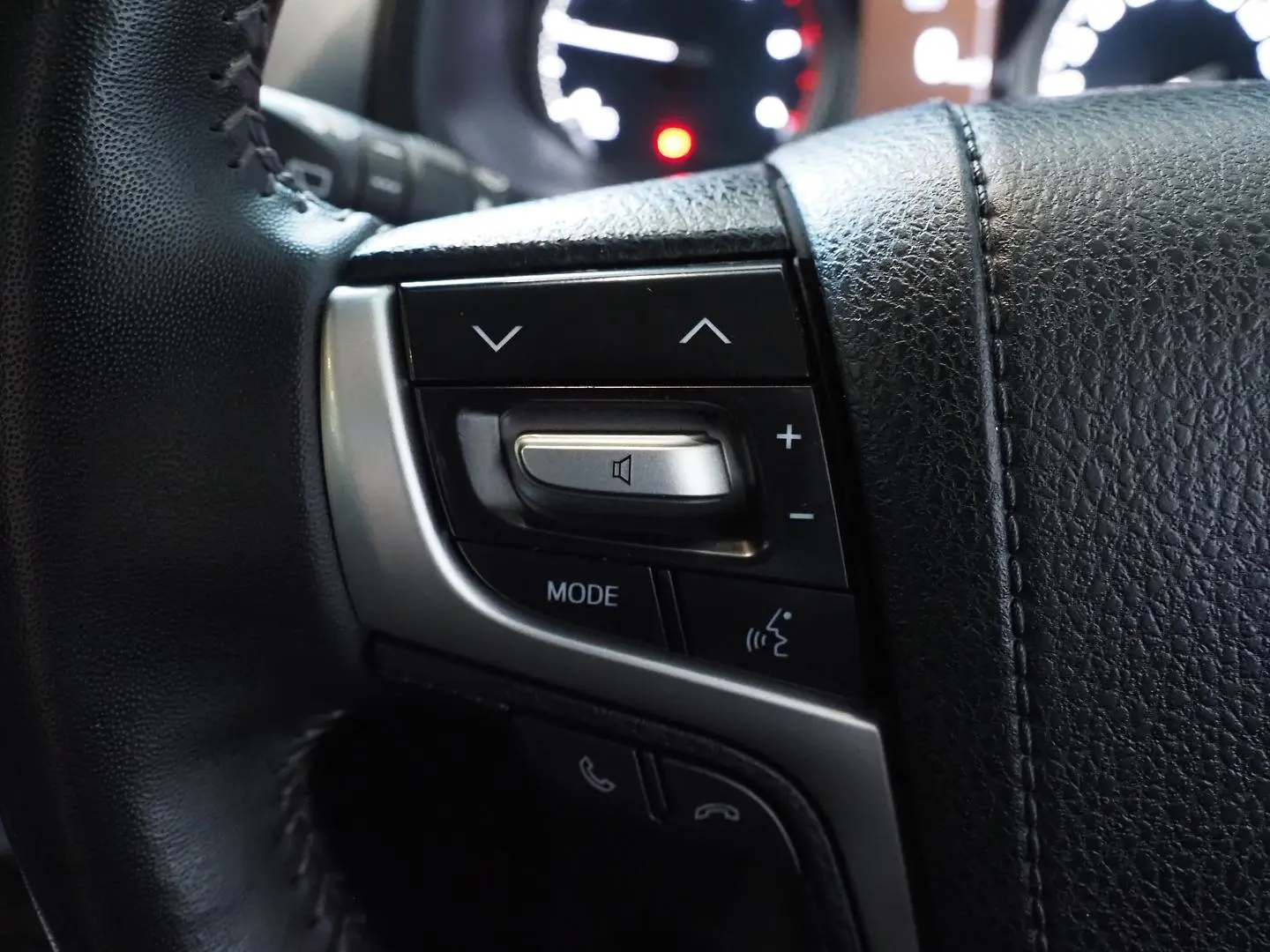 2018 Toyota Landcruiser Prado Gallery Image 27