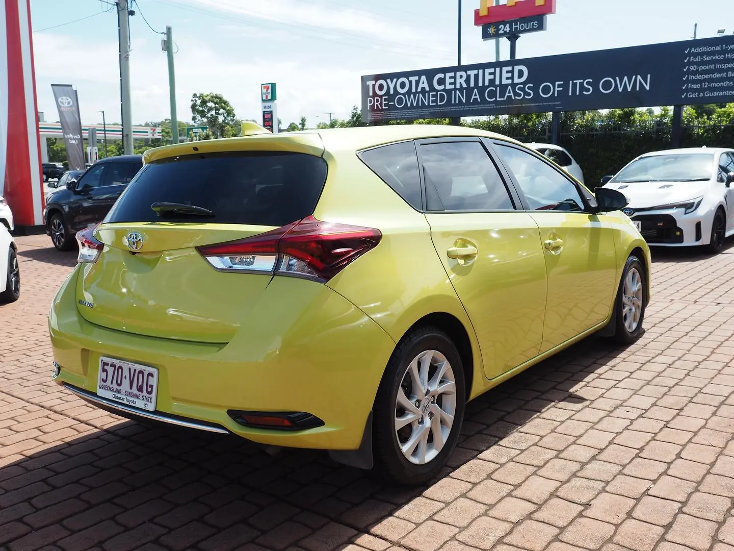 2015 Toyota Corolla Gallery Image 5