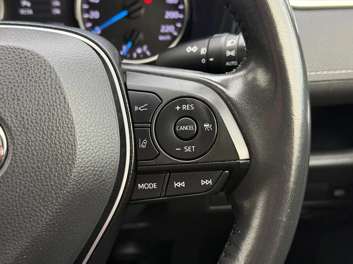 2020 Toyota RAV4 Gallery Image 16