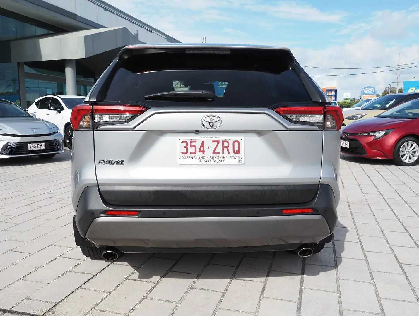 2020 Toyota RAV4 Gallery Image 9