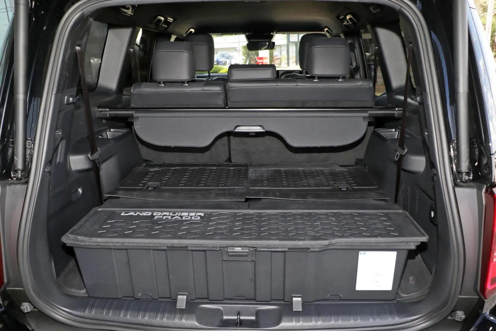 2025 Toyota Landcruiser Prado Gallery Image 22
