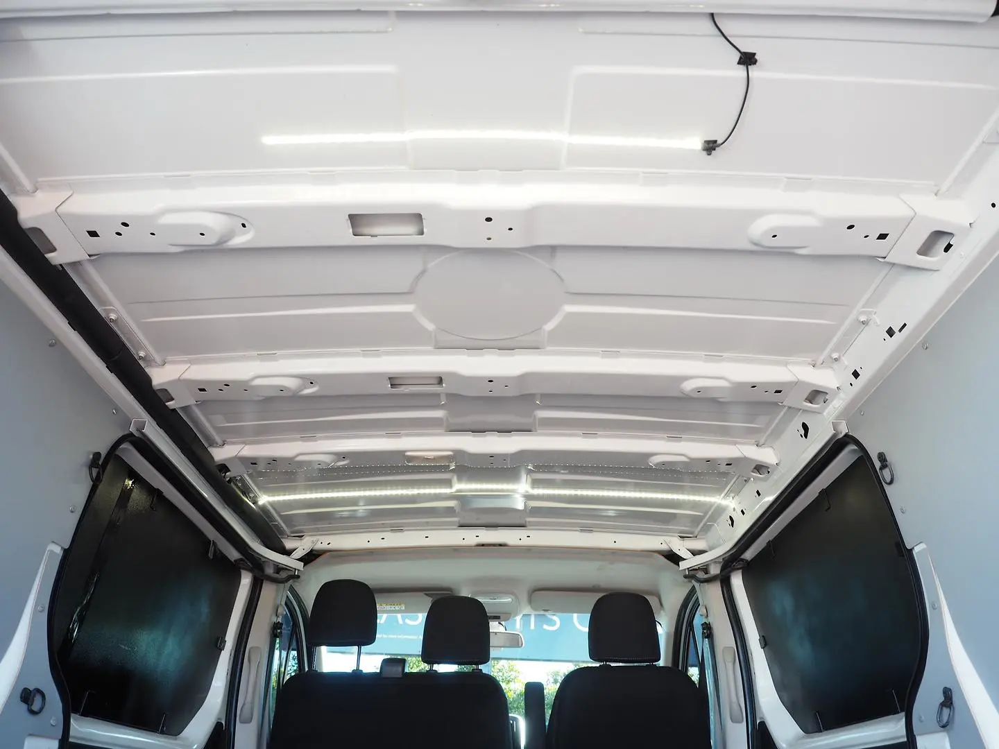 2021 Mitsubishi Express Gallery Image 15
