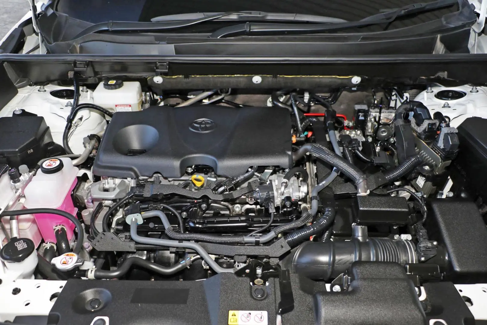2025 Toyota RAV4 Gallery Image 20