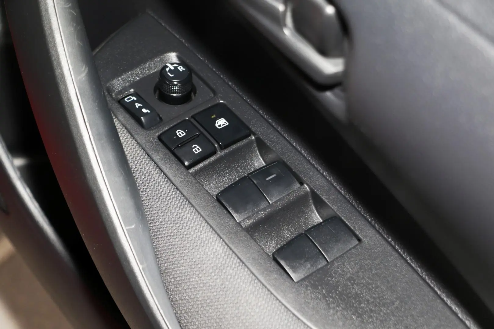 2023 Toyota Corolla Gallery Image 18