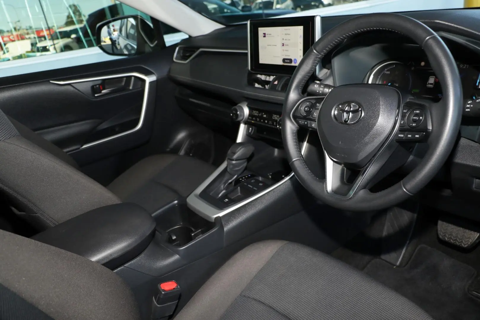 2025 Toyota RAV4 Gallery Image 7