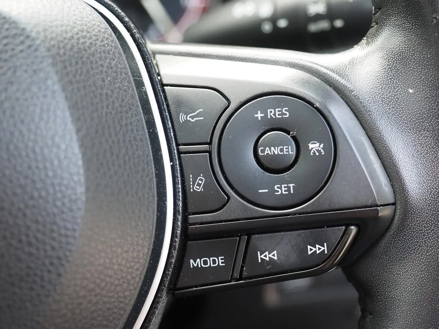 2020 Toyota RAV4 Gallery Image 19