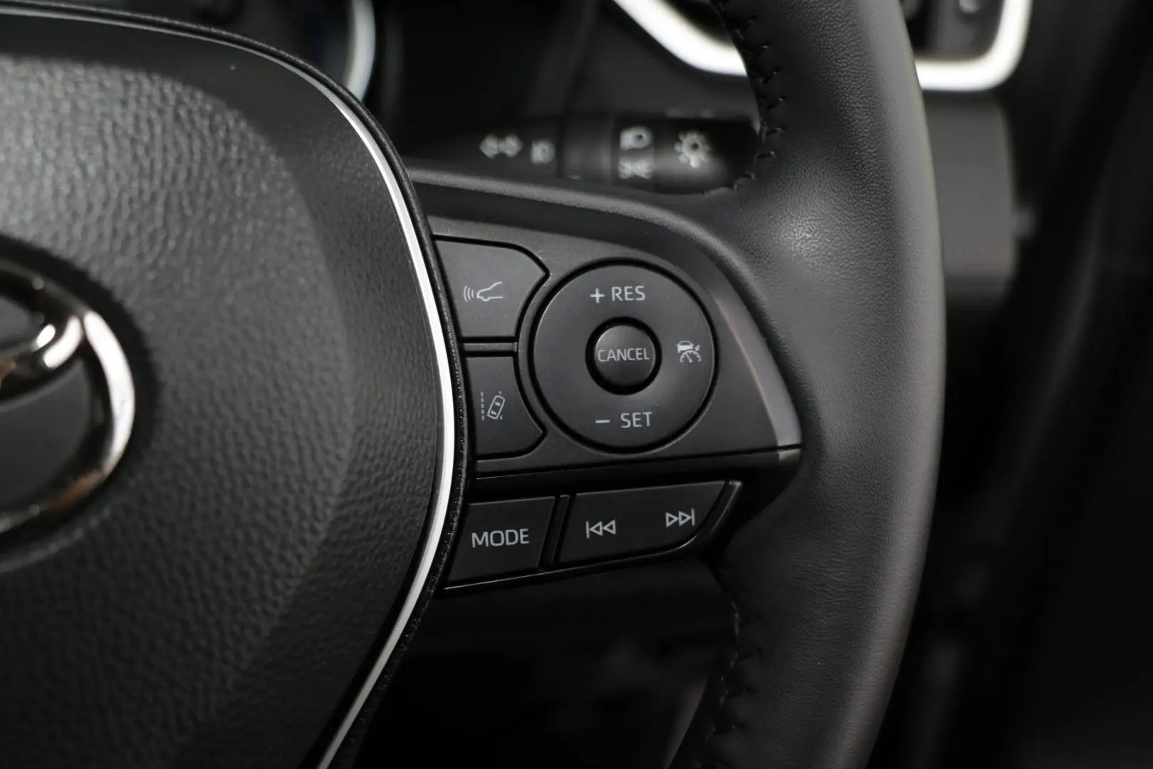 2024 Toyota RAV4 Gallery Image 14