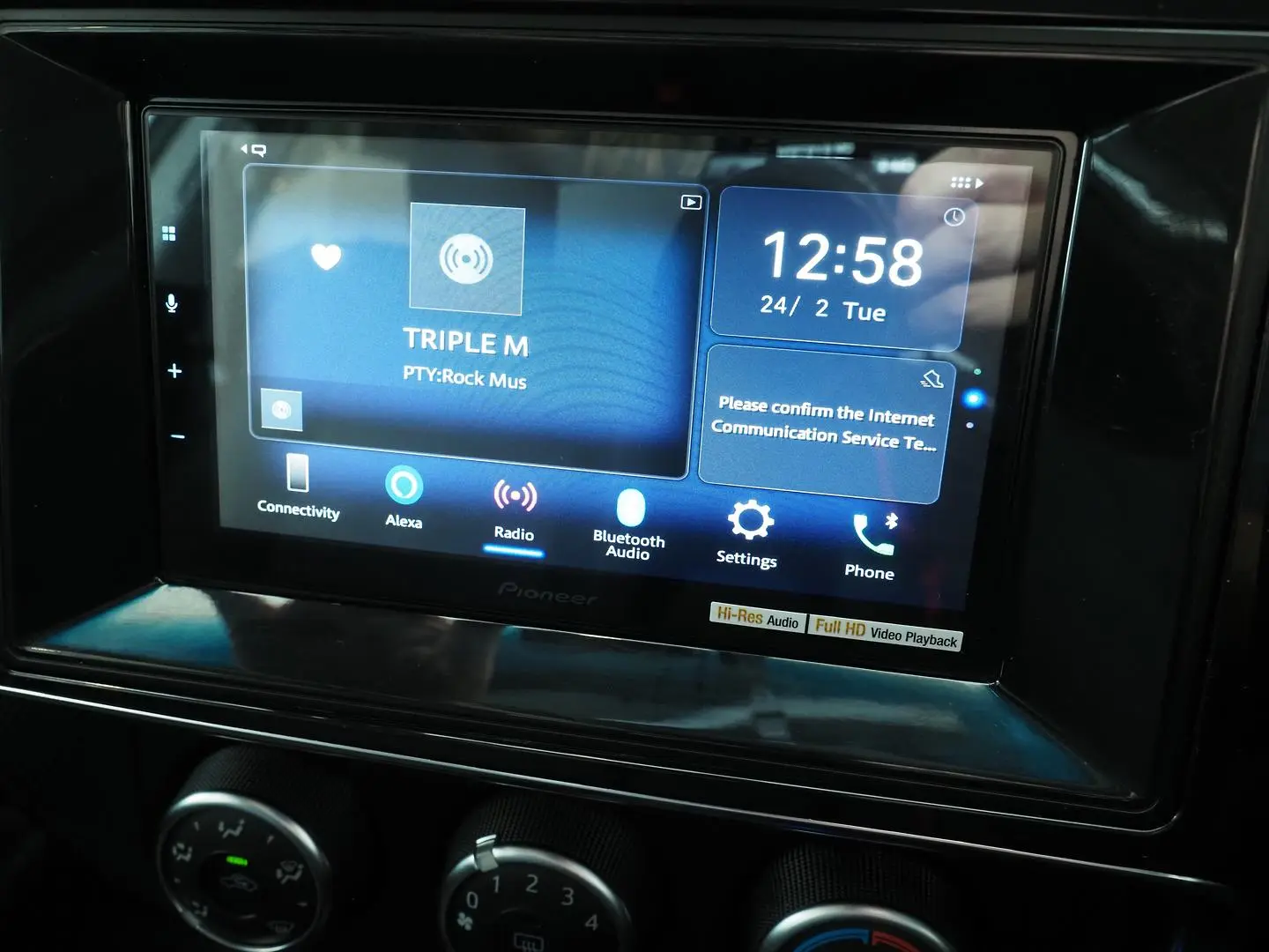 2018 Toyota Corolla Gallery Image 7