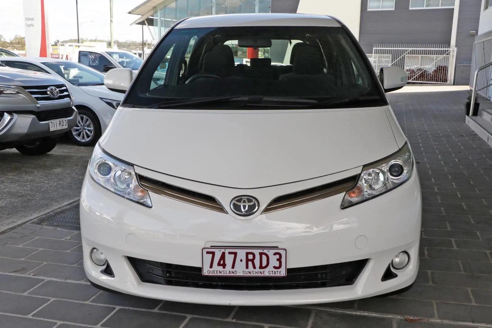 2018 Toyota Tarago Gallery Image 3