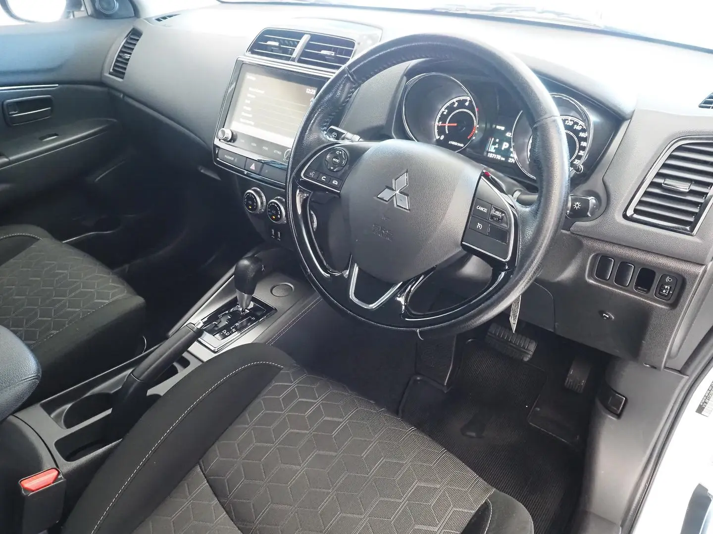 2022 Mitsubishi ASX Gallery Image 4