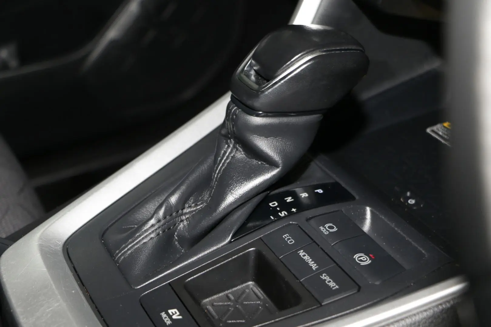 2021 Toyota RAV4 Gallery Image 14