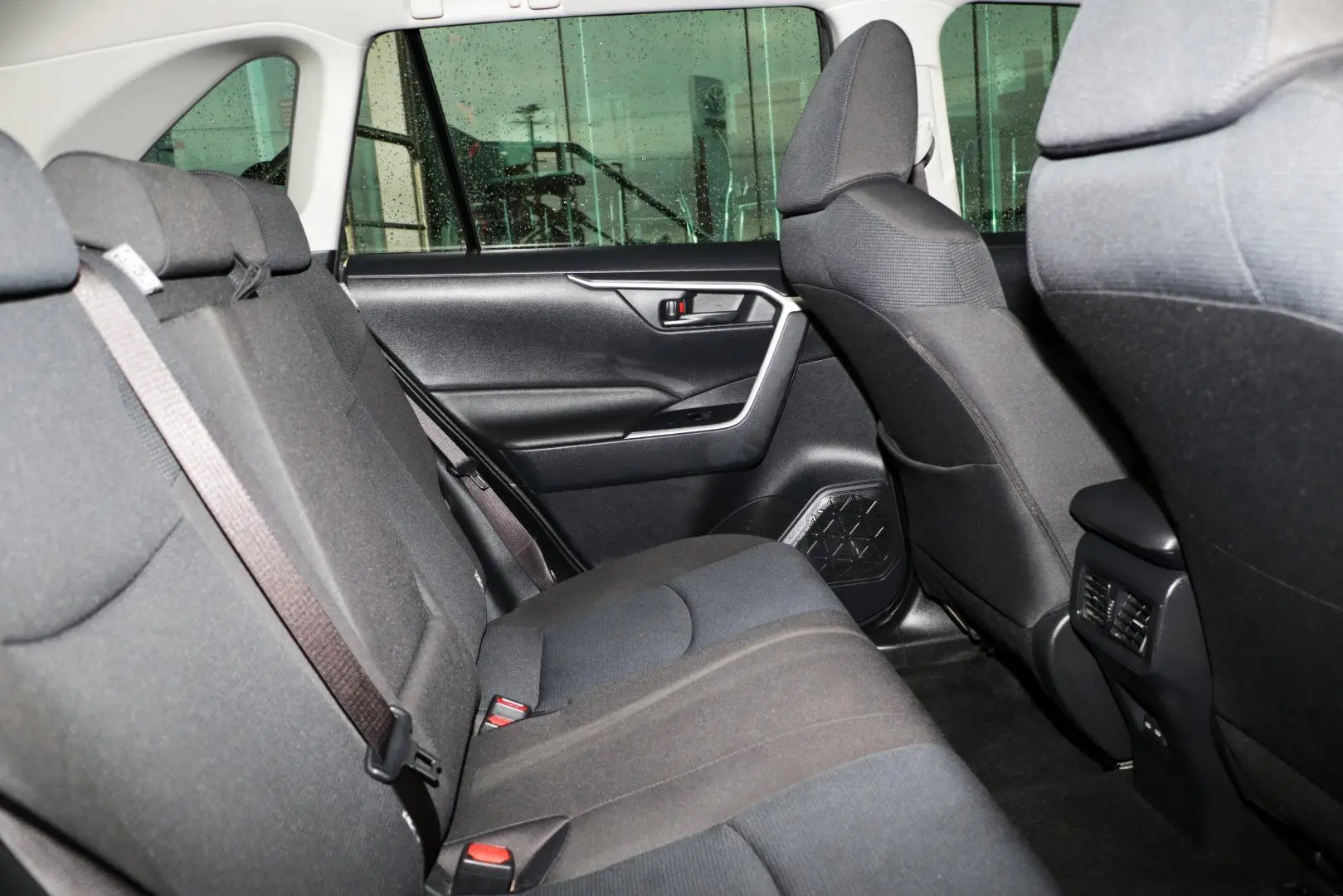 2024 Toyota RAV4 Gallery Image 9