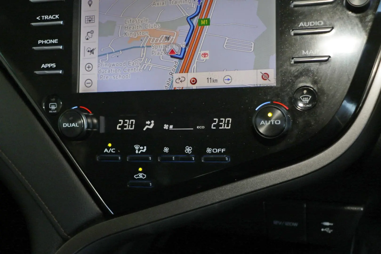 2019 Toyota Camry Gallery Image 22