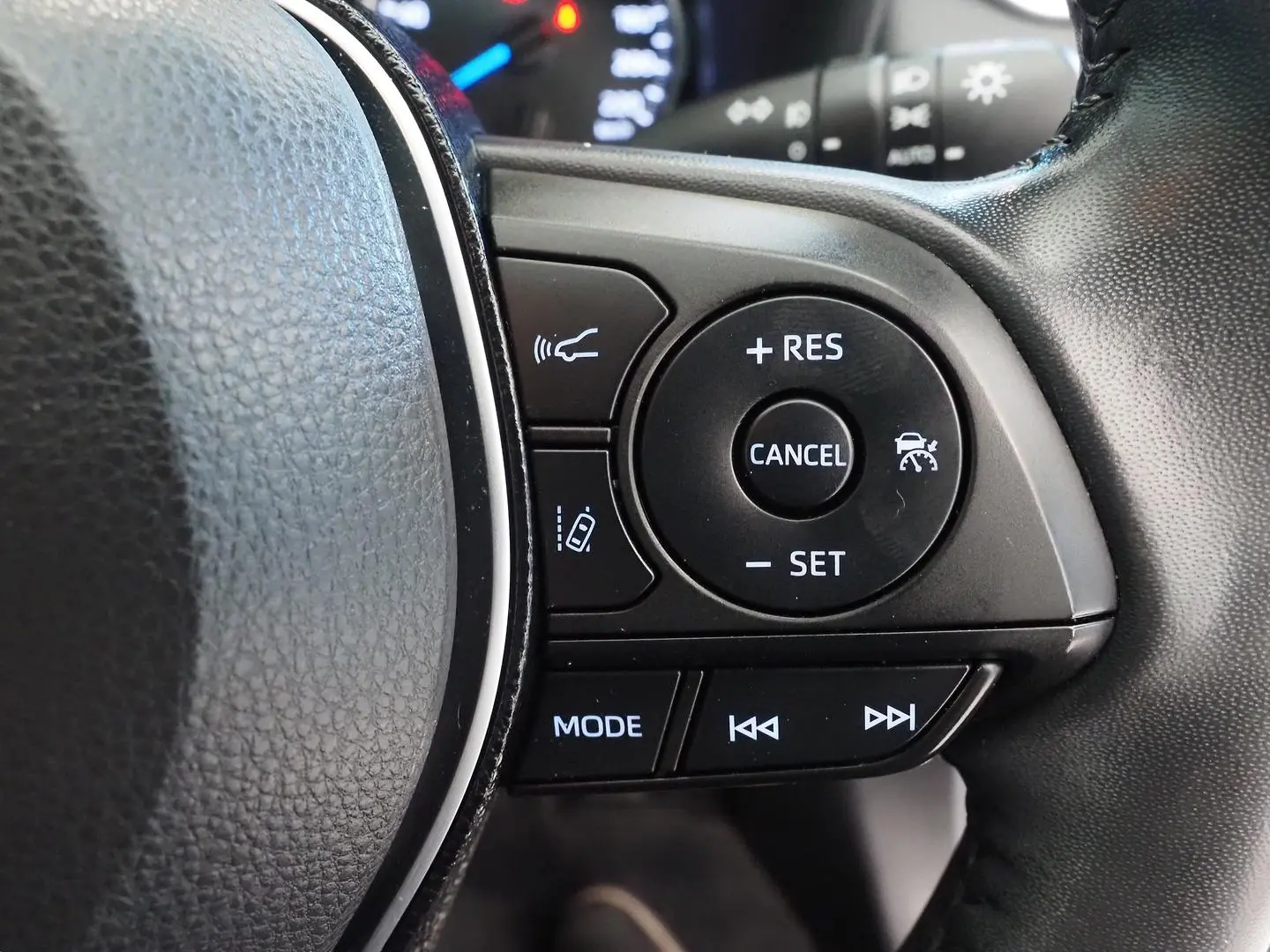 2020 Toyota RAV4 Gallery Image 22