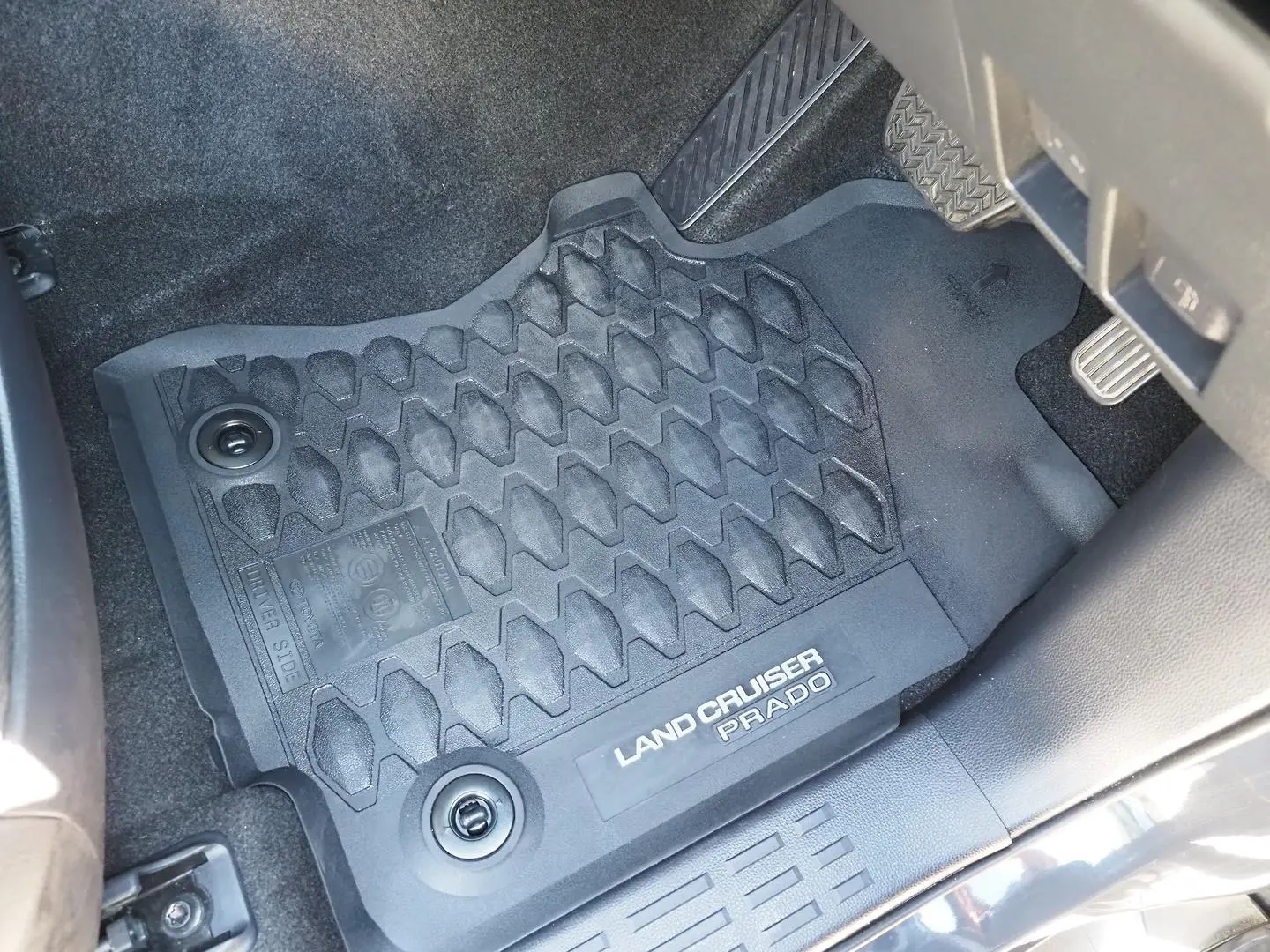 2025 Toyota Landcruiser Prado Gallery Image 26