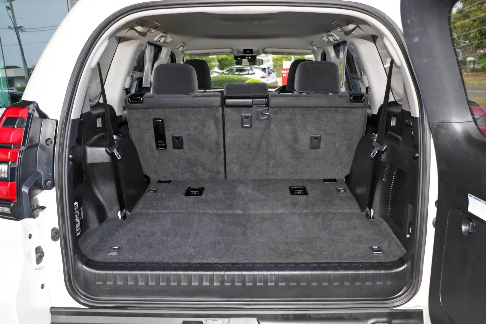 2023 Toyota Landcruiser Prado Gallery Image 20