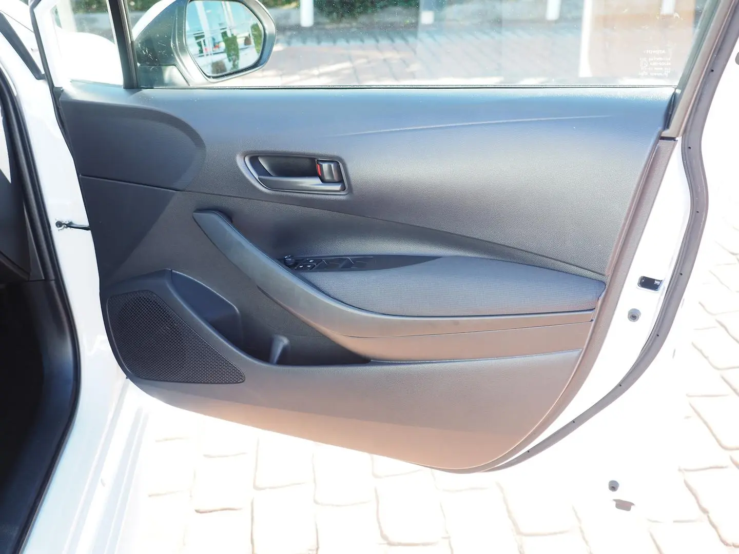 2023 Toyota Corolla Gallery Image 19
