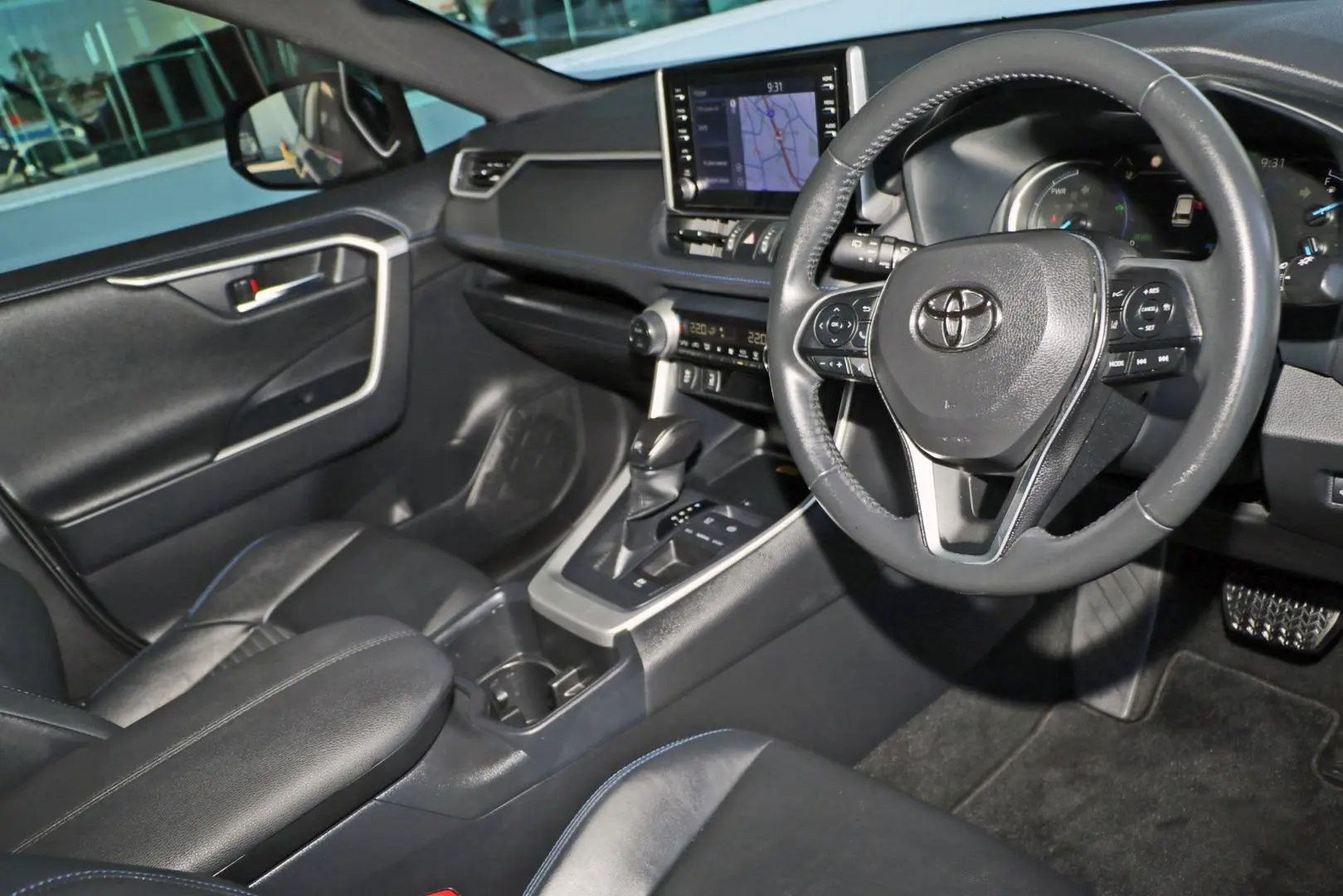 2022 Toyota RAV4 Gallery Image 6