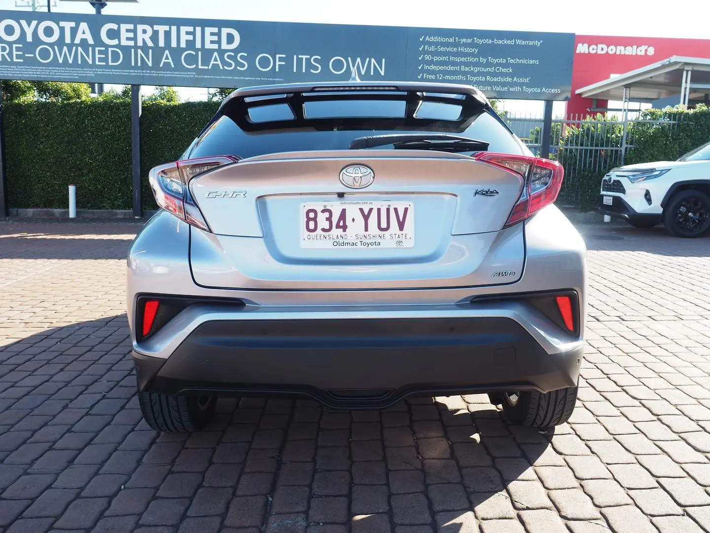 2018 Toyota C-HR Gallery Image 6