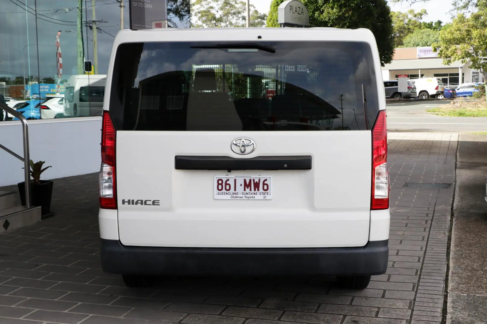 2019 Toyota Hiace Gallery Image 6