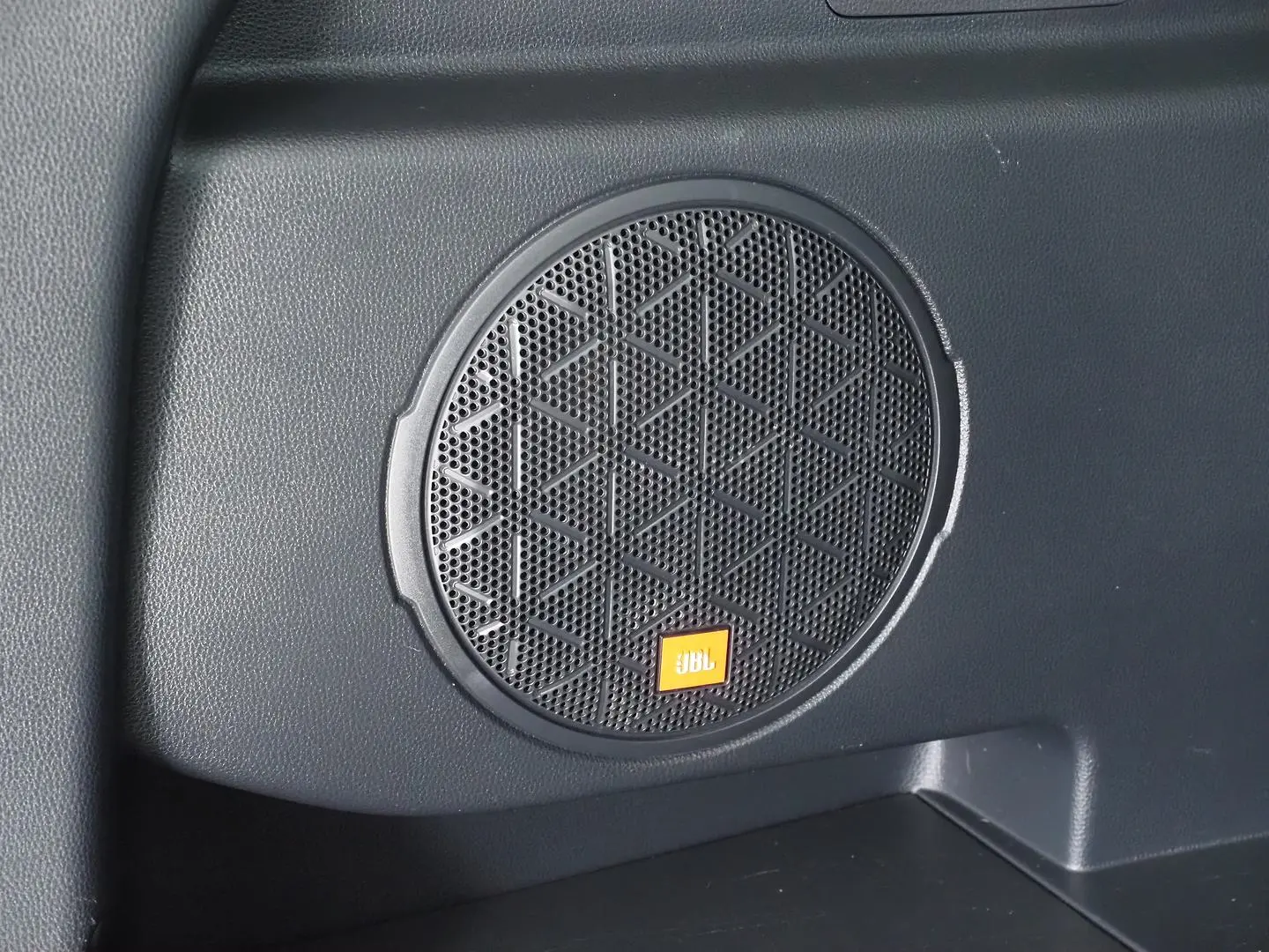 2021 Toyota RAV4 Gallery Image 14