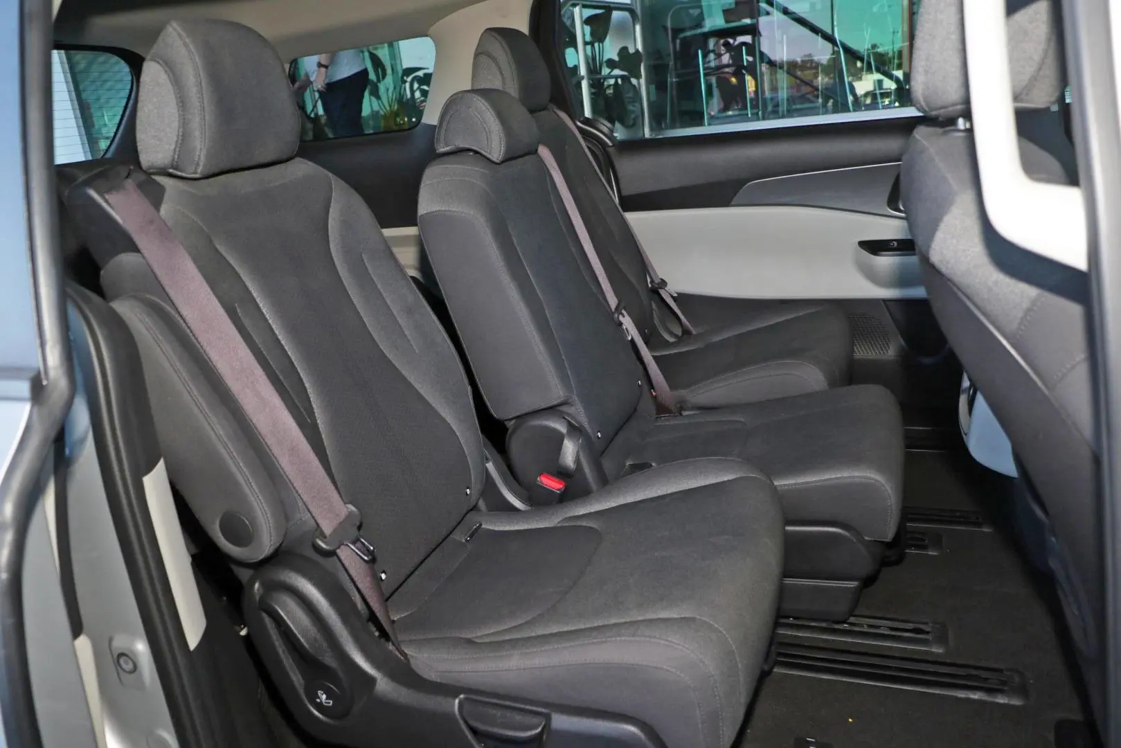 2022 Kia Carnival Gallery Image 10
