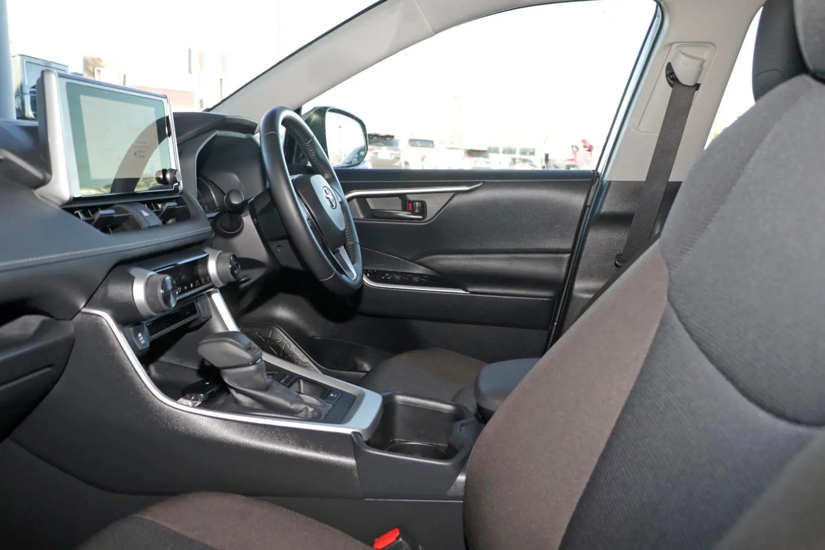2025 Toyota RAV4 Gallery Image 9