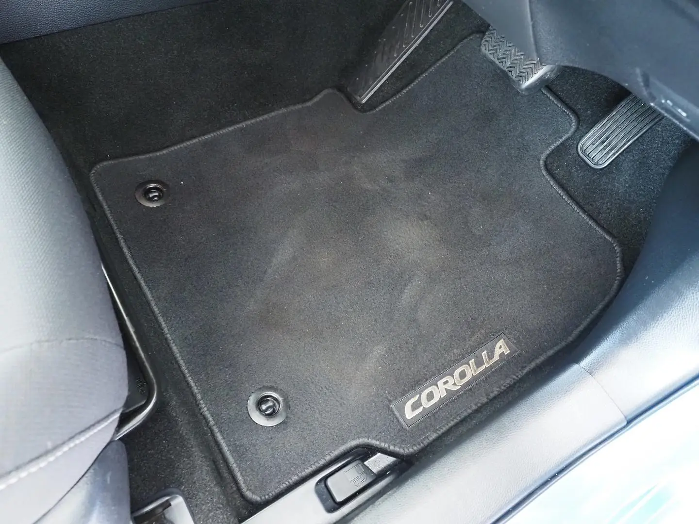 2019 Toyota Corolla Gallery Image 17