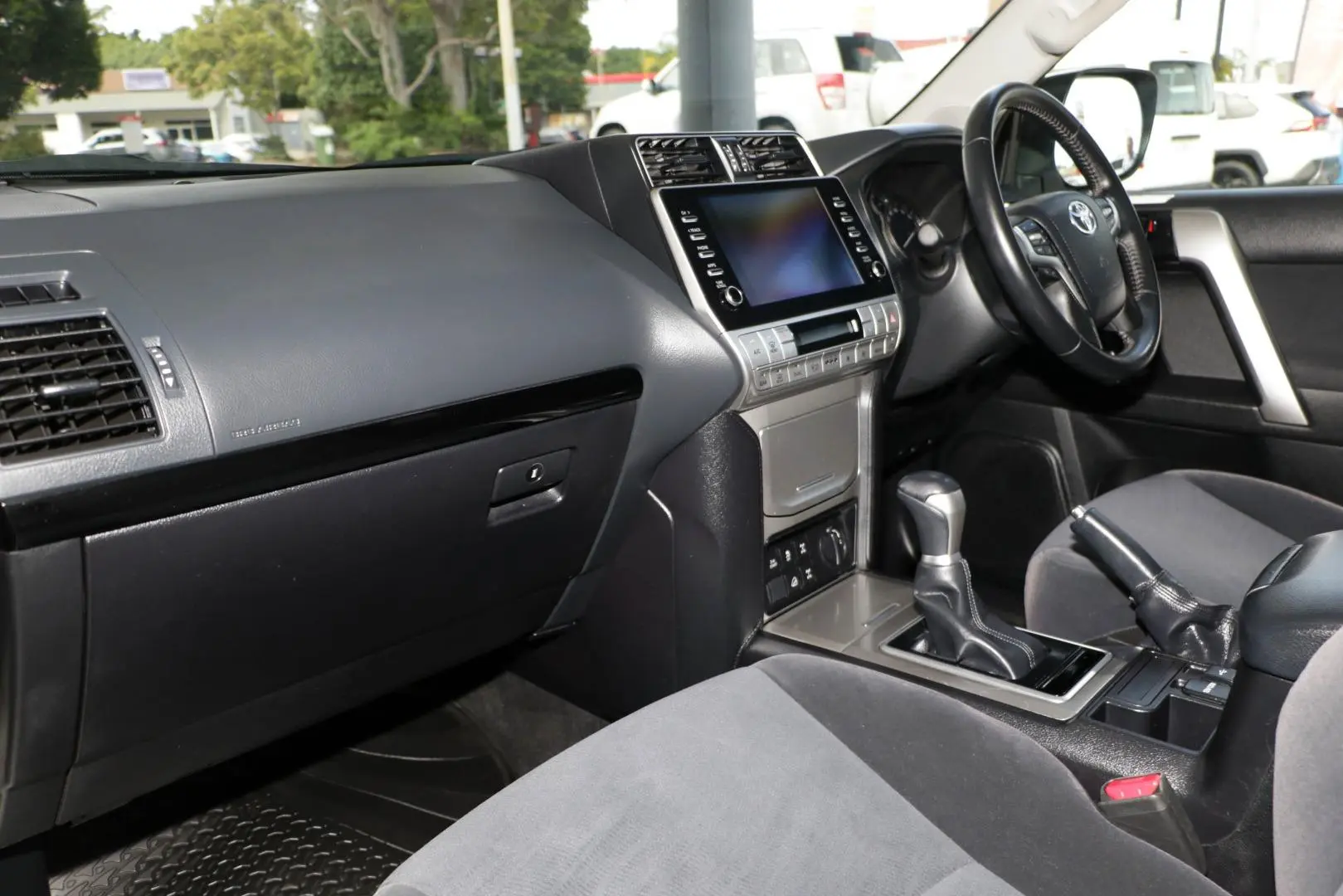 2023 Toyota Landcruiser Prado Gallery Image 7
