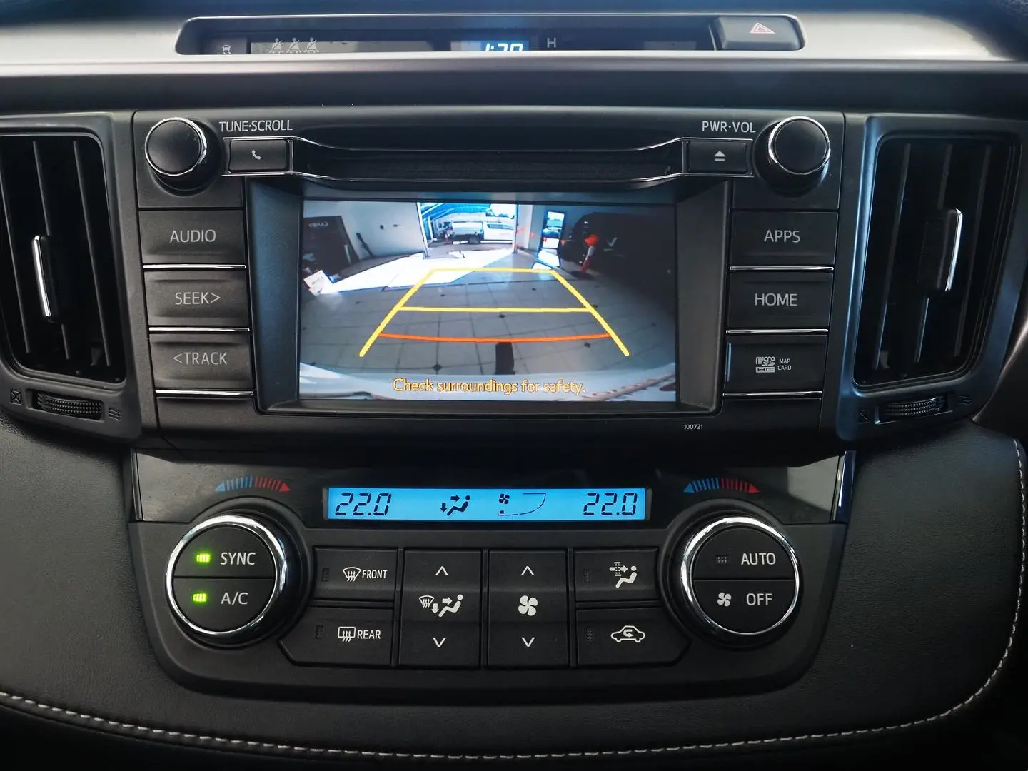 2018 Toyota RAV4 Gallery Image 23