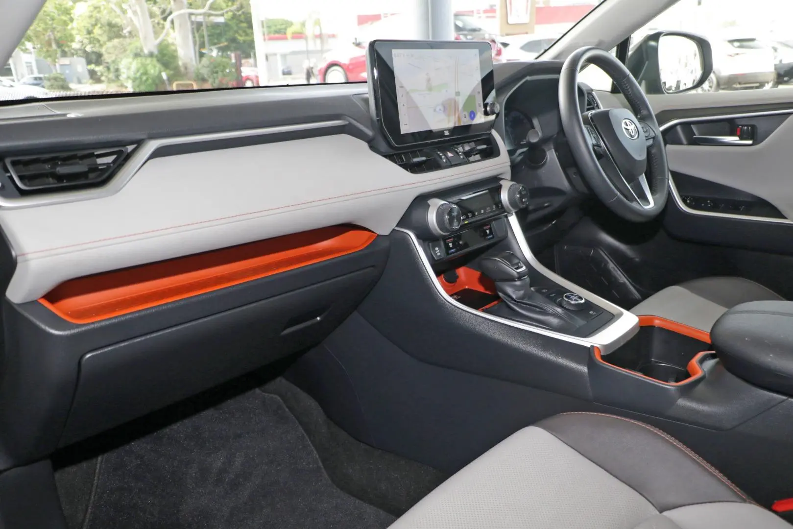 2024 Toyota RAV4 Gallery Image 7