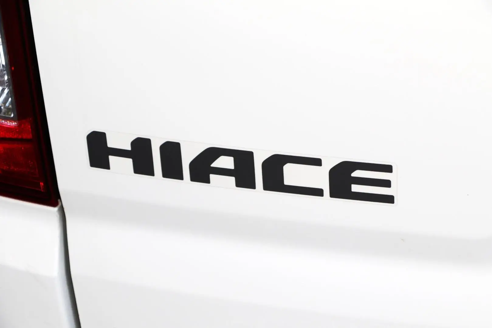 2021 Toyota Hiace Gallery Image 18