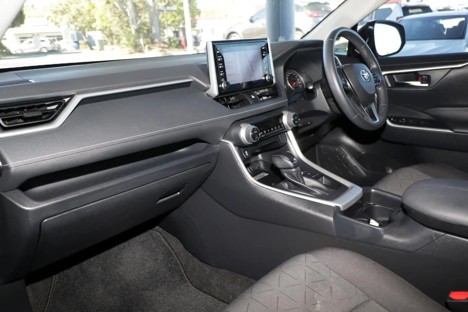 2021 Toyota RAV4 Gallery Image 7
