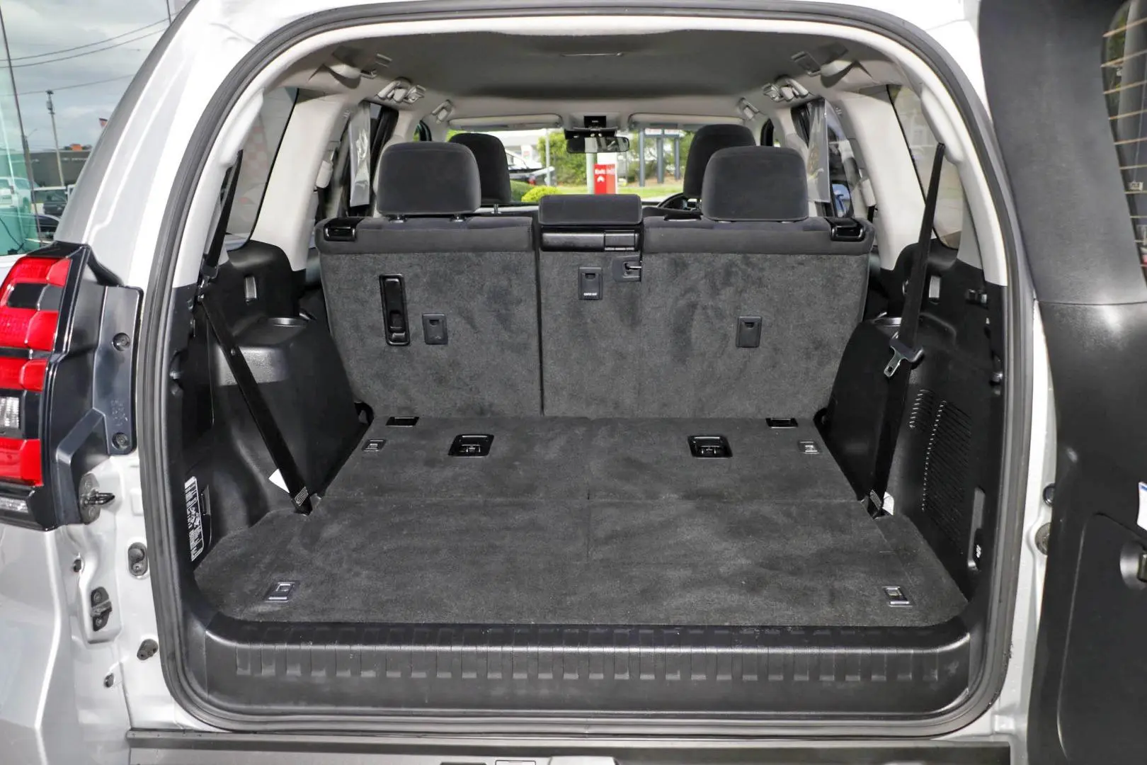 2023 Toyota Landcruiser Prado Gallery Image 22