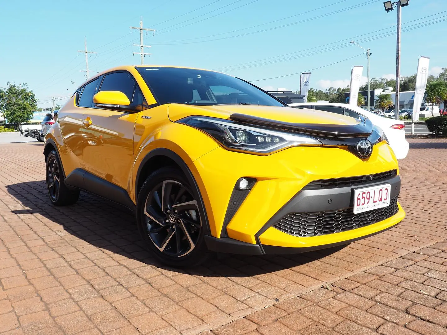 2023 Toyota C-HR Image 1