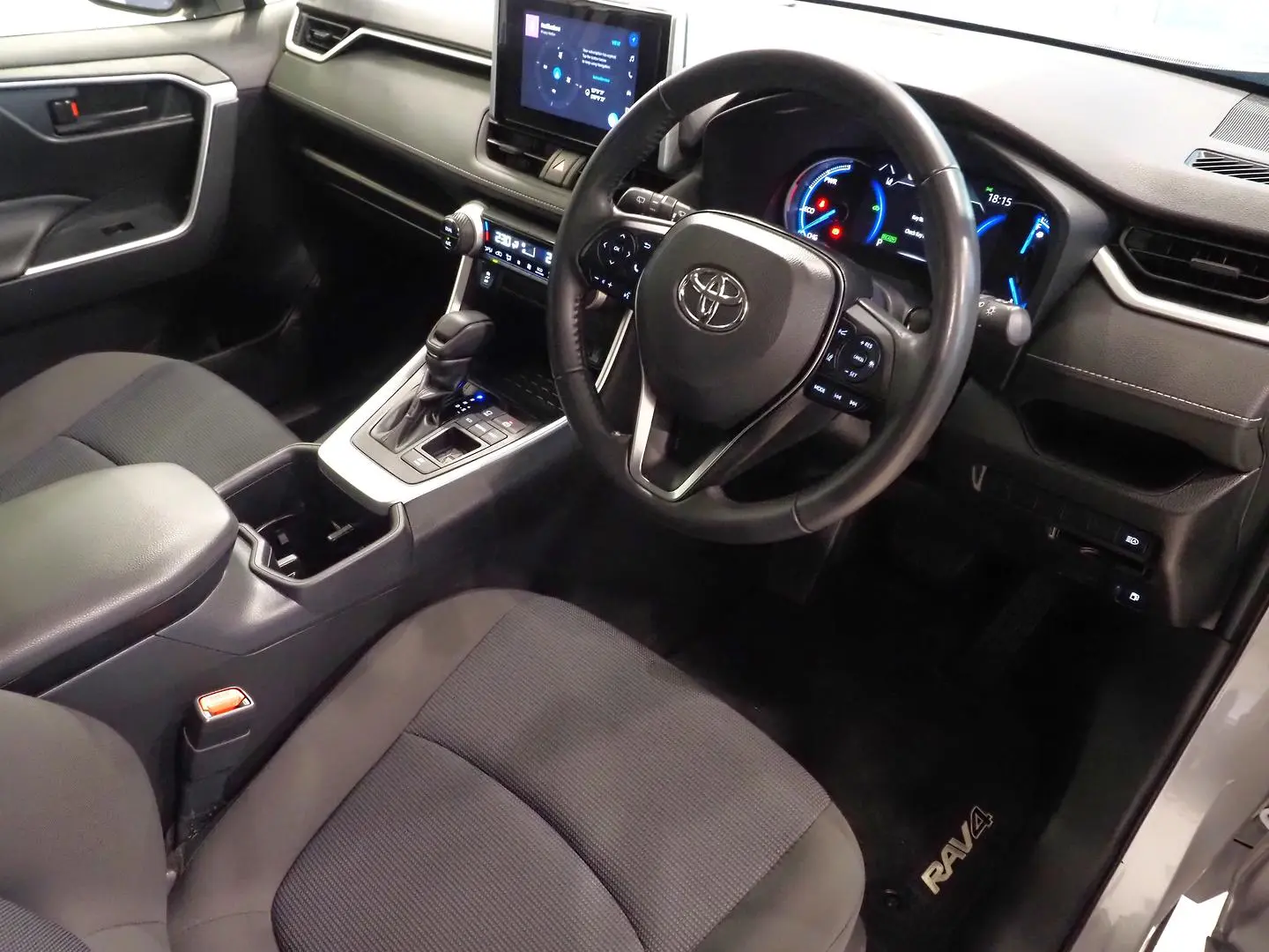 2024 Toyota RAV4 Gallery Image 4