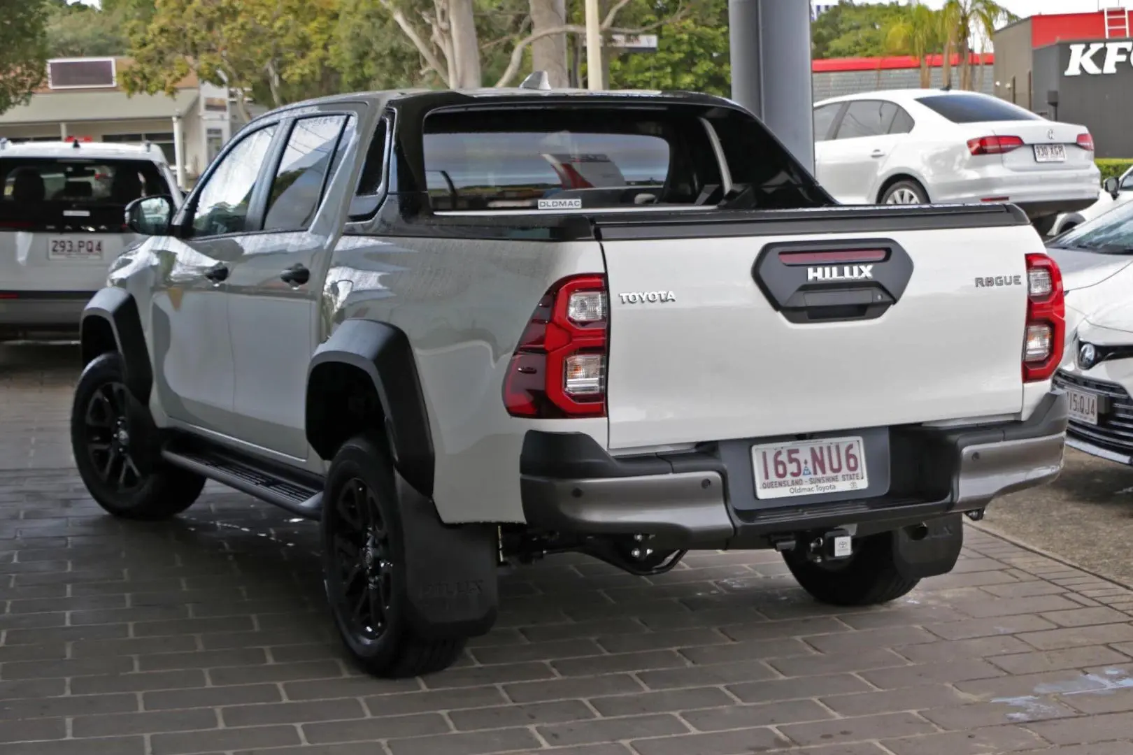 2025 Toyota Hilux Gallery Image 2