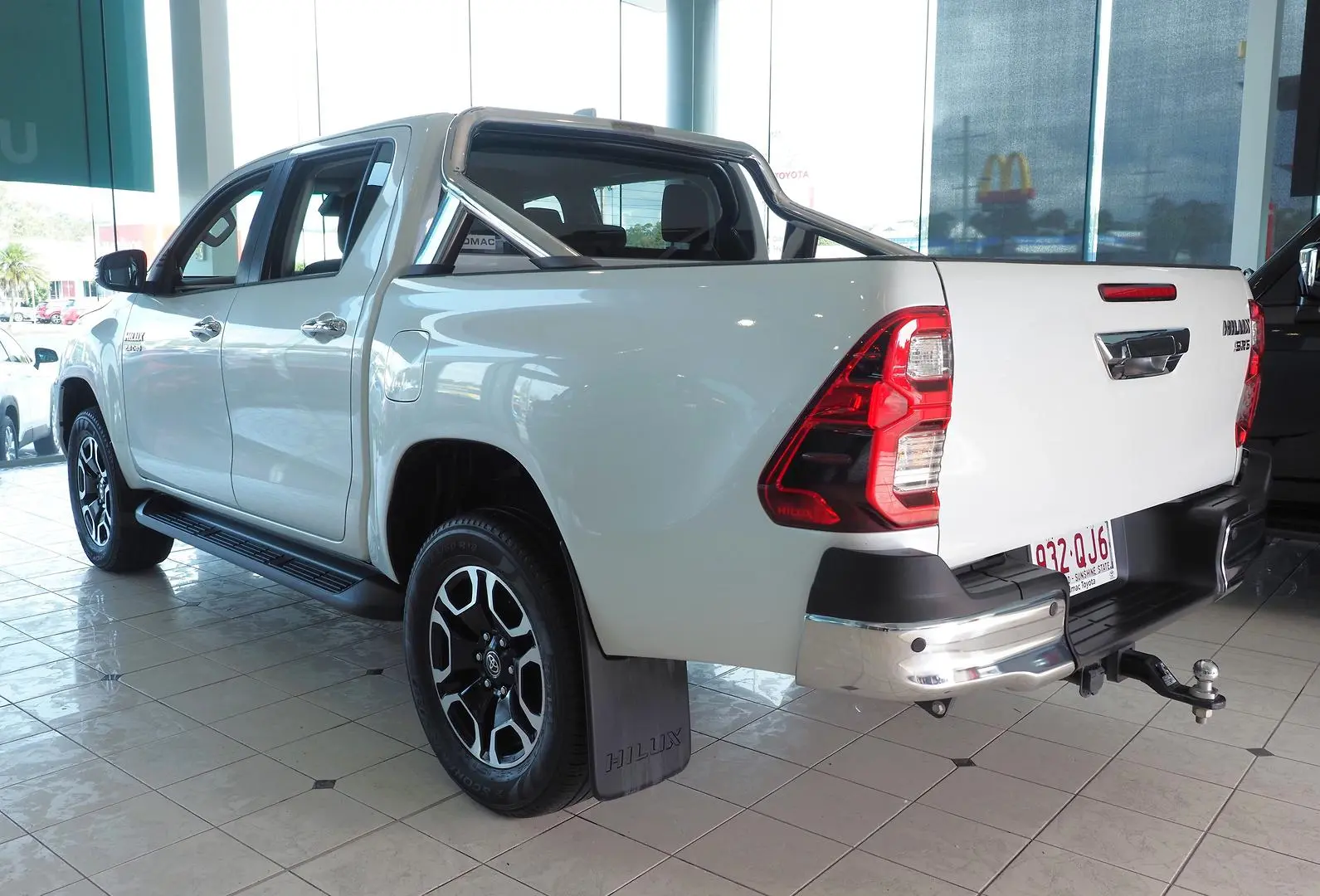 2023 Toyota Hilux Gallery Image 11