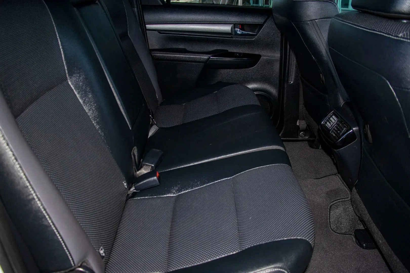 2022 Toyota Hilux Gallery Image 8