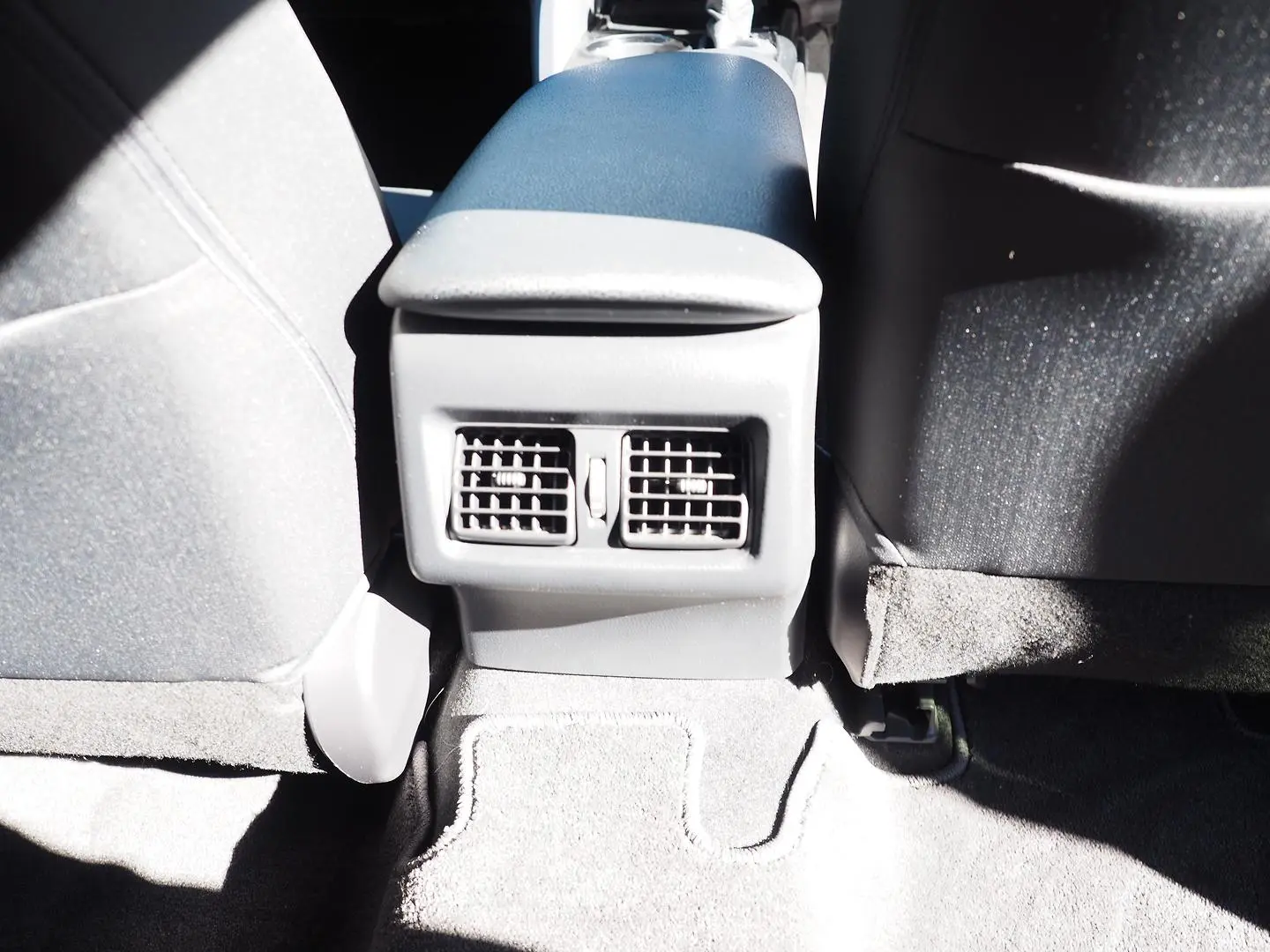2018 Toyota Camry Gallery Image 19